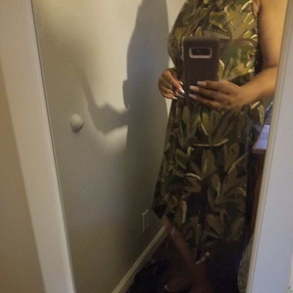 Dress - Picture 3 of 3